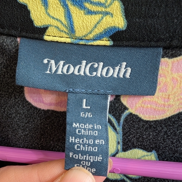 Modcloth Black Floral Button Up Short Sleeve Blouse - Size L - Picture 5 of 5